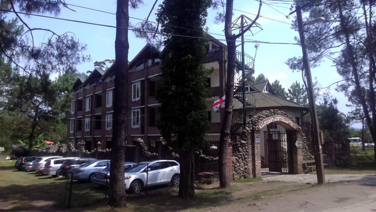 Old House Hotel Ureki Esterno foto